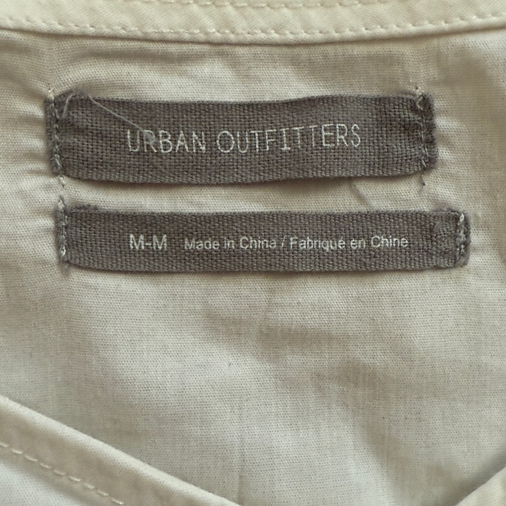 Women’s Urban Outfitters Chloe Balloon Sleeve Button-Down Top Size Medium - Picture 6 of 8